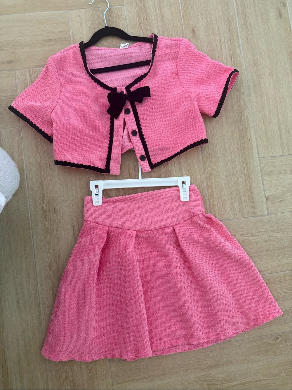 SHEIN Pink Two-Piece Tweed Kids Matching Set with Black Trim